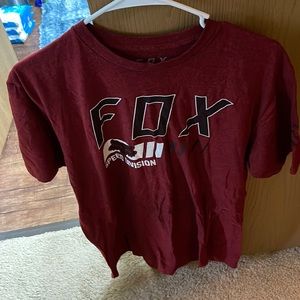 Large fox shirt never worn tags are off though